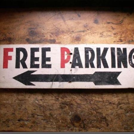 Pop Art Pad Heart Of Old Town With Parking! Apartment Hastings Bagian luar foto