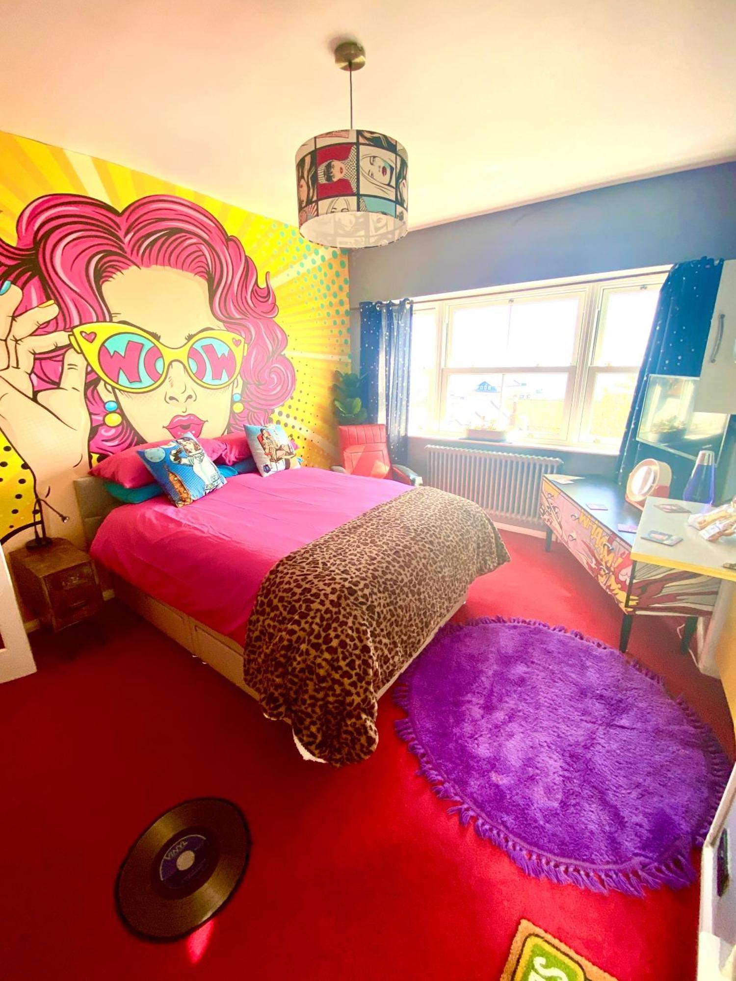 Pop Art Pad Heart Of Old Town With Parking! Apartment Hastings Bagian luar foto